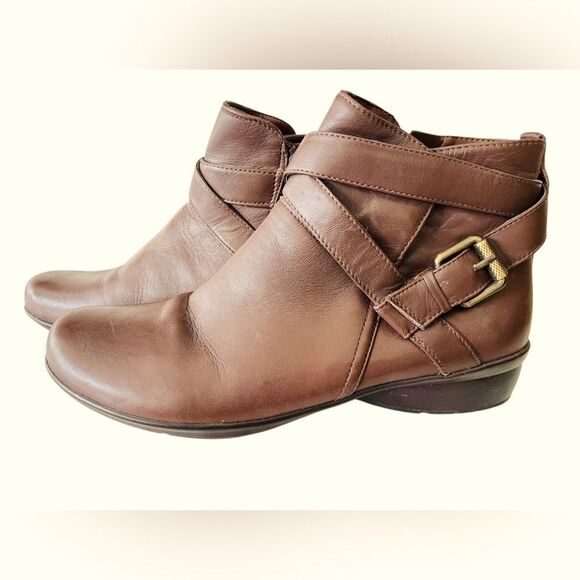 Naturalizer Dark brown leather Cassandra Booties size 8. - Picture 2 of 7